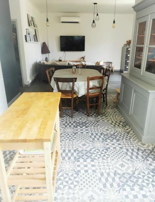 Maison Avec Piscine Dans Village Provencal. Courthézon Eksteriør bilde