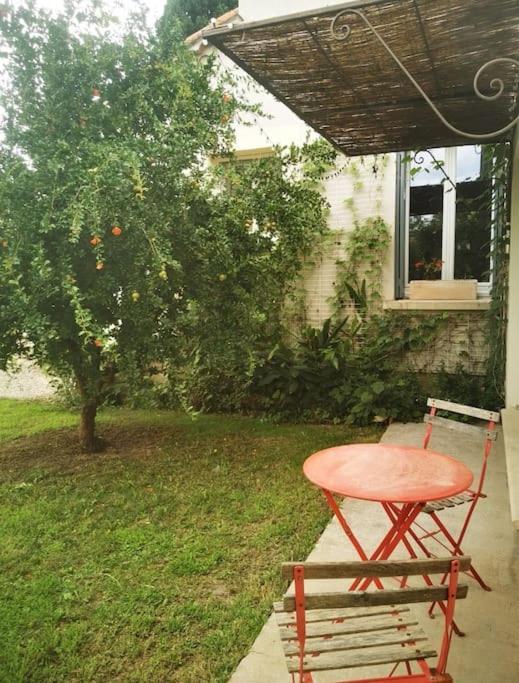Maison Avec Piscine Dans Village Provencal. Courthézon Eksteriør bilde